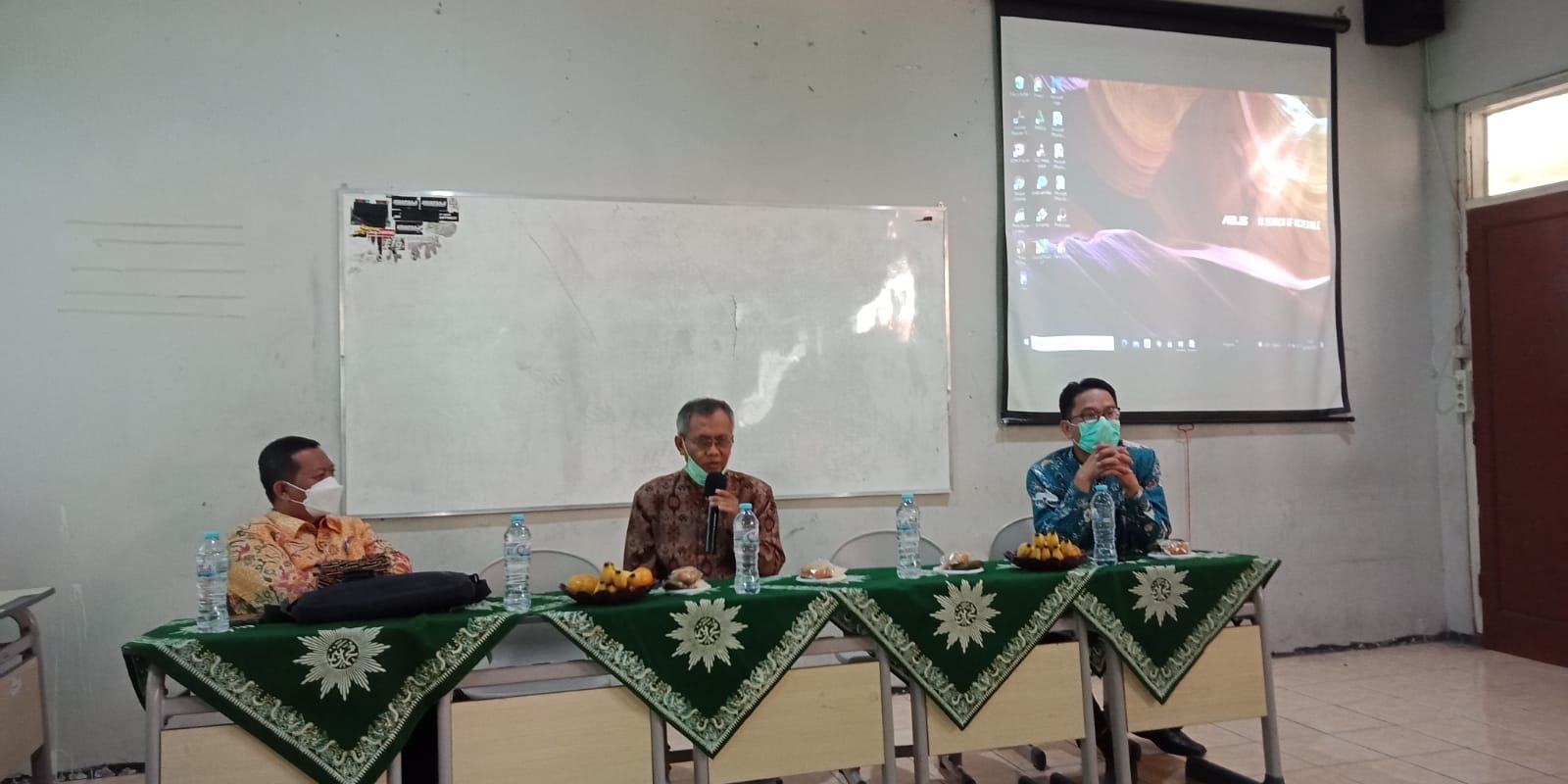 Kajian Bulanan Ini Singgung Kenaikan Gaji Karyawan Aum Aua Pwmu Co