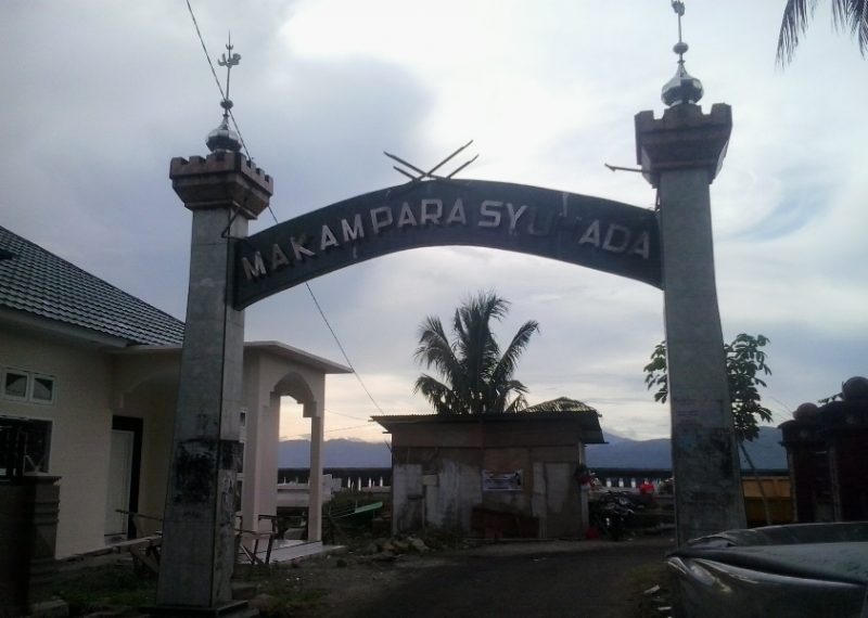 Catatan dari Ambon (1): Makam Para Syuhada, Monumen 