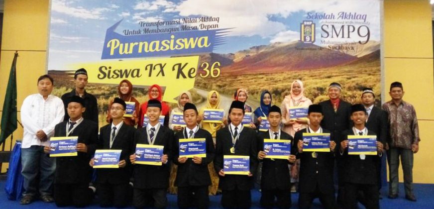 Wisuda Purnasiswa Smp Muhammadiyah 9 Surabaya Alumni Harus Mampu Bersaing Di Zamannya Pwmuco 6813