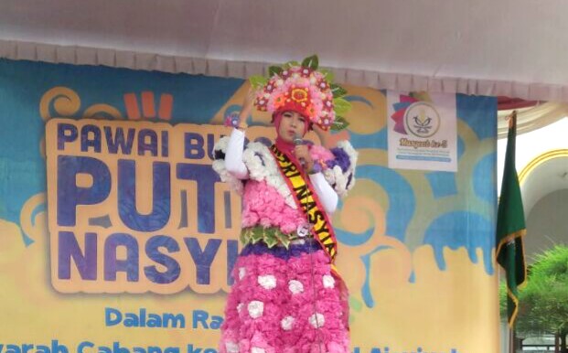 Pemilihan Putri Nasyiah dengan Kostum Berbahan Daur Ulang 