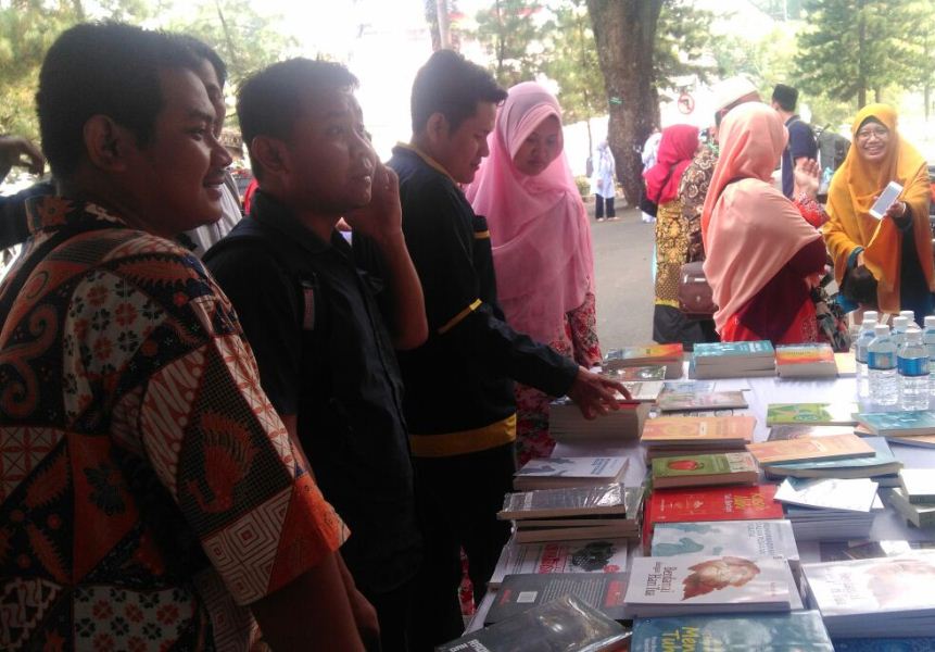 Buku Permainan Tradisional Jawa Oleh Sukirman Dharmamulya