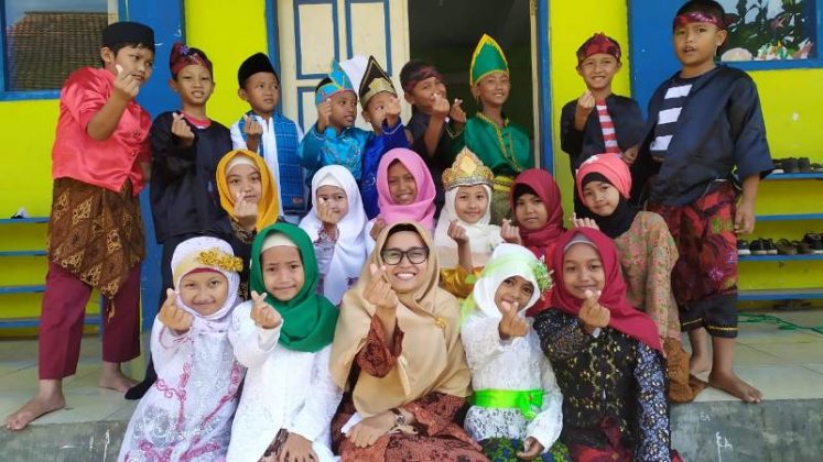 Peringati Sumpah Pemuda dengan Bisnis Kue Sehat dan Fashion Show | PWMU