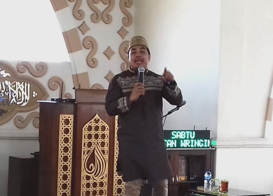 Amalan sunah pembawa rezeki dibeberkan oleh Ustadz Riza Muhammad dalam Tabligh Akbar di Masjid At Taubah Rest Area KM 726B Tol Surabaya-Mojokerto
