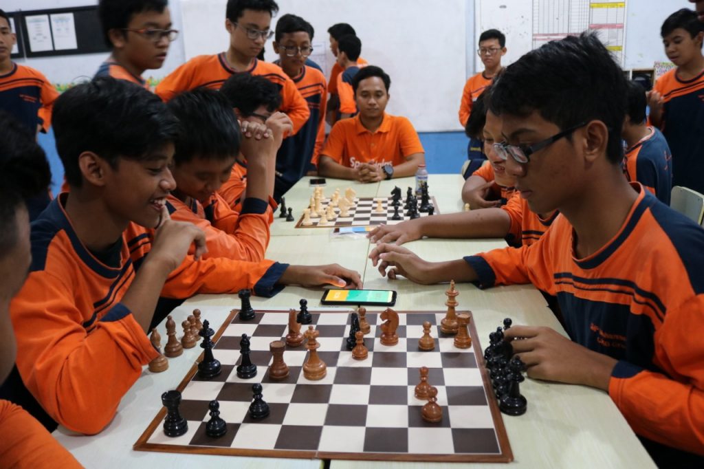 One Day Sport Spemdalas, Jumat (24/1/2020), menarik minta siswa dan didukung orangtua. Ada beragam pilihan jenis olahraga. Ada pula sport competition dan atraksi atlet berprestasi.