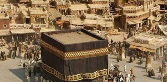 Siapa yang bawa berhala ke Kakbah? Buku Sirah Ibnu Hisyam menceritakan, tokoh Mekkah bernama Amr bin Luhai yang bawa berhala itu dan mengubah agama.