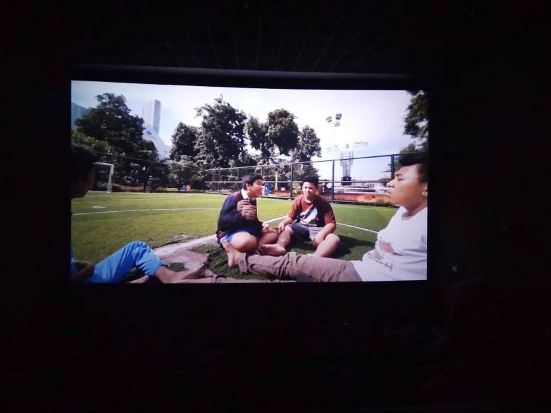 Salah satu film karya siswa SMPM 2 yang diputar dalam Parade Film Pendek di CGV BG Junction. (Yunan/PWMU.CO) 