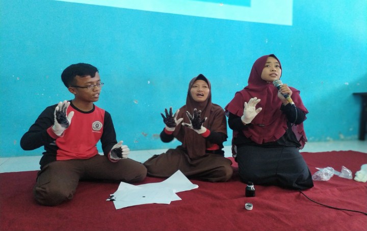 Dinkes Malang sosialisasi tentang Virus Corona di SMA Muhammadiyah (SMAM) 2 Sumberpucung Kabupaten Malang pada Sabtu (14/3/2020).