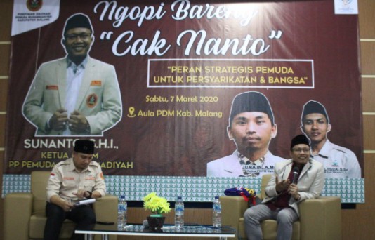 Ngopi Bareng Cak Nanto bahas 3 hal Ini: persatuan, literasi, dan kebangsaan. Ketua Umum Pimpinan Pusat Pemuda Muhammadiyah (PPPM) Sunanto SH MHi, menyampaikan itu Sabtu (7/3/2020).