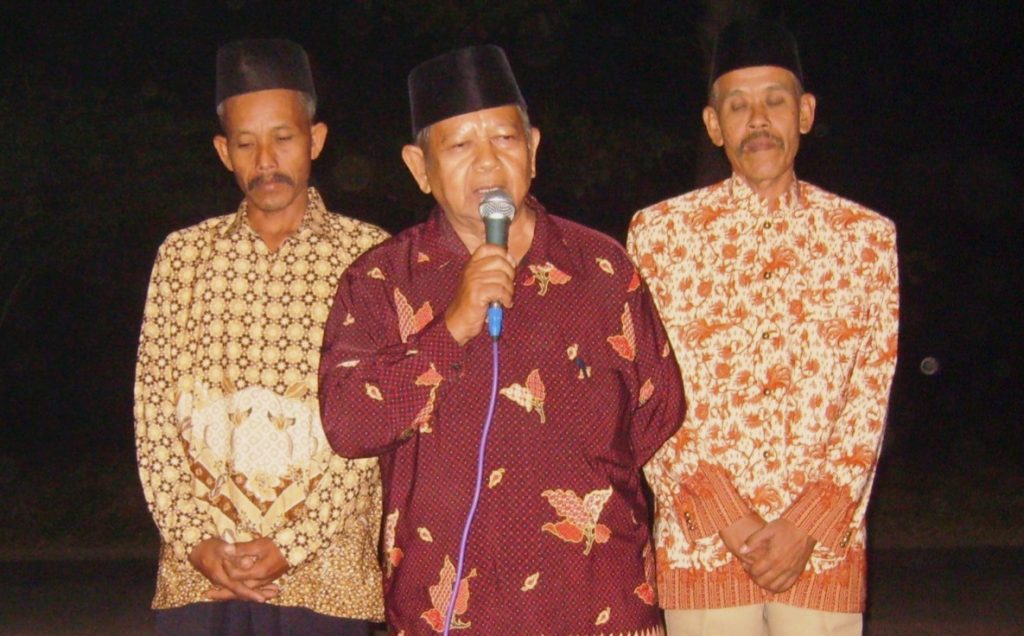 Mbah Duryat Wafat, Ini Jejaknya. Obituari ditulis oleh Choirul Mahfud, Dosen Agama Islam ITS Surabaya kelahiran Tempurrejo, Ngawi.