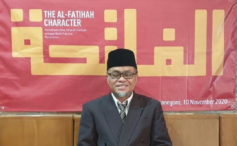 Kaji nilai al-Fatihah, Wakil PDM Bojonegoro DR H Roli Abdul Rokhman MAg meraih doktor  dengan nilai cumlaude di Universitas Muhammadiyah Malang (UMM), Selasa (10/11/20).