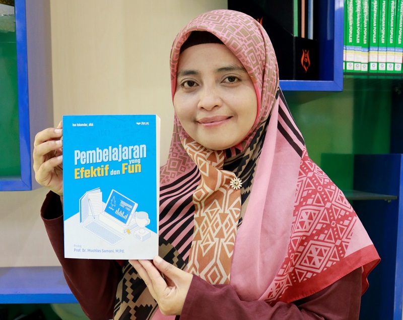 Guru Smamio meluncurkan buku antologi Pembelajaran yang Efektif dan Fun yang memuat tulisan opini dari 35 guru. Buku ini di-launching saat perayaan Milad ke-6 dalam acara Penguatan Idelogi Muhammadiyah, Sabtu (23/1/21).