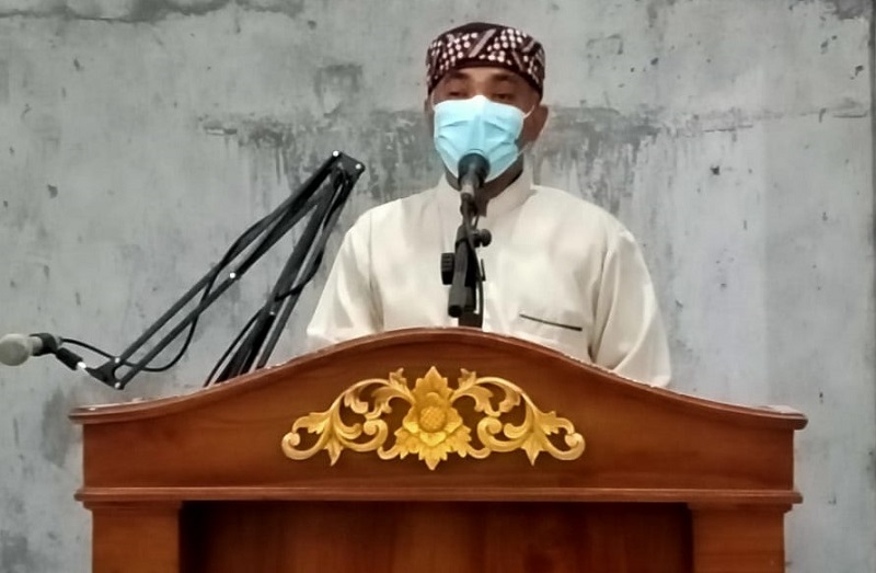 Puasa bisa menyembuhkan hipertensi disampaikan dr Tjatur Priambodo saat kultum setelah shalat taraweh di Masjid An-Nur Muhammadiyah Sidoarjo, Ahad (18/4/21).