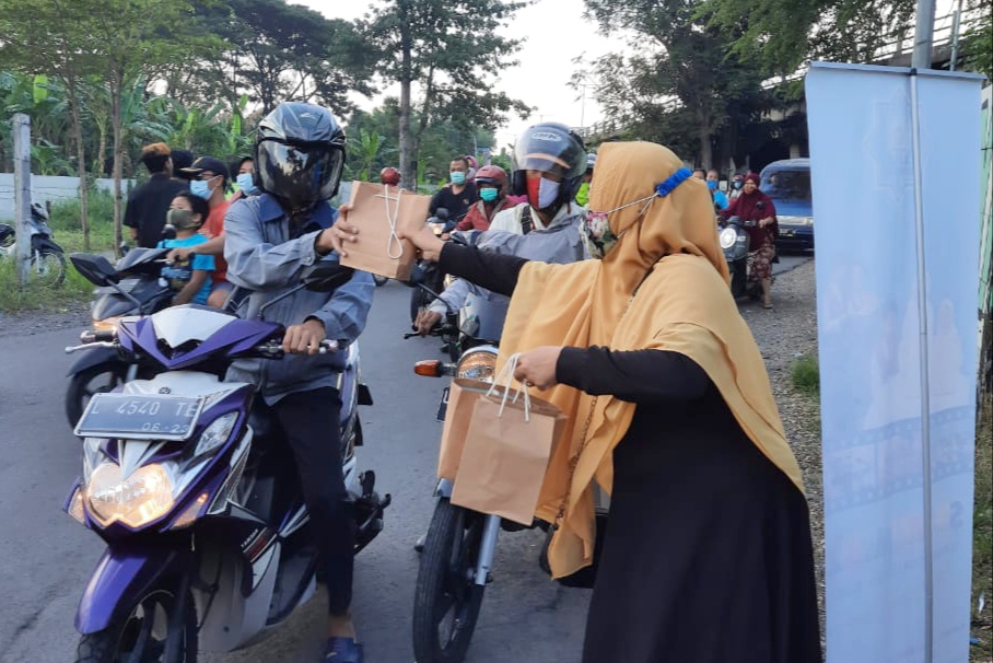 Ramadhan Sd Mumtaz Bunda Bagi Takjil Putri Refresh Ibadah Pwmu Co