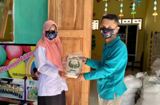 Beras zakat disiapkan Pemuda Muhammadiyah Situbondo. Kegiatan pengadaan beras ini dimulai Kamis (29/4/2021) hingga Senin (10/5/2021).