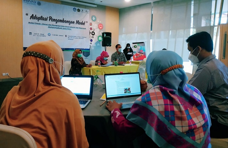Muhammadiyah Jawa Timur meningkatkan kemampuan literasi dan numerasi kelas awal di 40 sekolah dan madrasah di Jawa Timur, tepatnya di Sidoarjo, Surabaya, Gresik, Lamongan, Malang, dan Ponorogo.