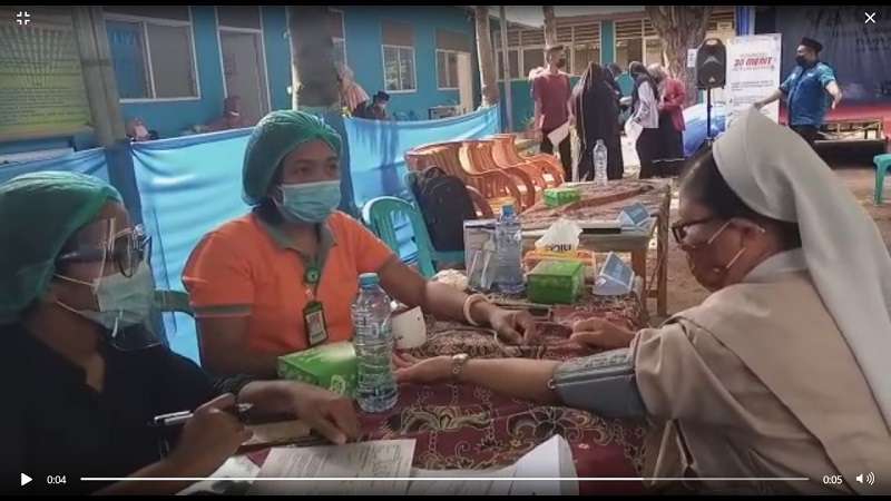 MCCC Pimpinan Pusat (PP) Muhammadiyah menargetkan vaksinasi 2000 untuk warga Maumere Nusa Tenggara Timur (NTT) yang dimulai Senin (2/8/21).