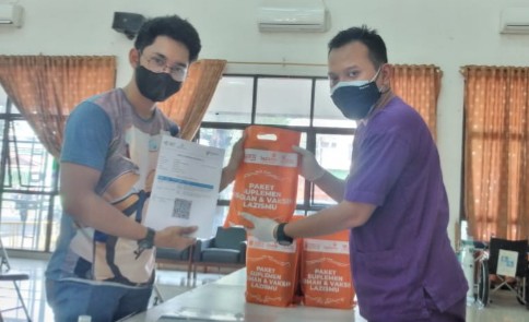 Suporter Newcastle United di Indonesia (Indonesian Toon Army) gandeng Lazismu gelar vaksinasi massal gratis dengan target 350 peserta di SMA 31 Jakarta pada Rabu (06/10/2021).