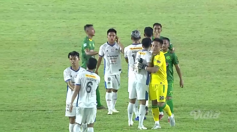 HWFC kalah dari PSIM Yogyakarta 1-3 dalam lanjutan pertandingan kedua, putaran kedua grup C Liga 2 di Stadion Manahan, Solo, Senin (8/11/21).
