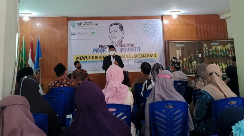 Dikdasmen PCM Kebomas mengaakan Bincang Pendidikan dengan menghadirkan Prof Dr Biyanto MAg di Aula SD Muhammadiyah 1 Giri (Muri) Kebomas Gresik, Ahad (23/1/22).