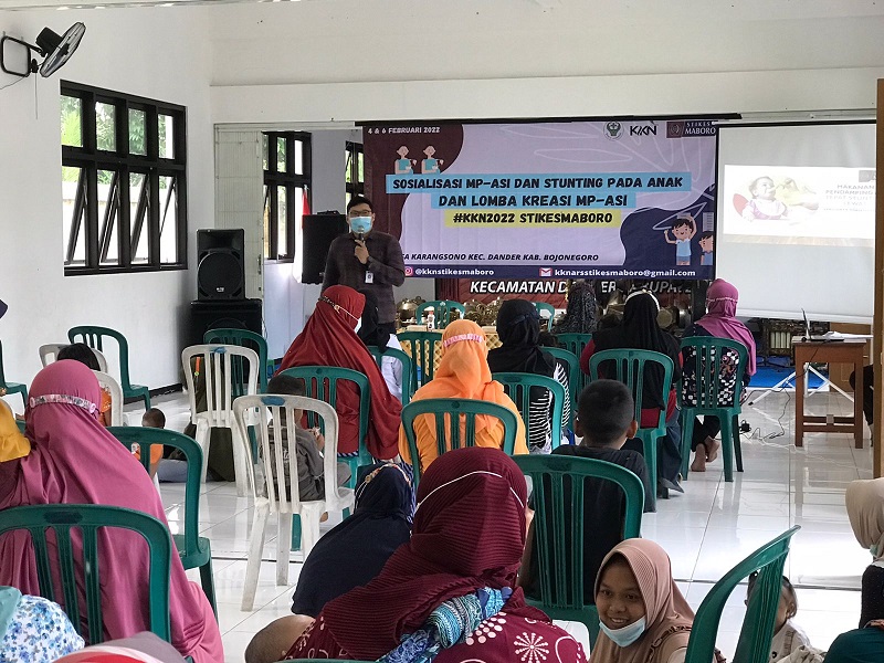 KKN Stikes Muhammadiyah Bojonegoro melakukan sosialisasi stunting dalam kegiatan Kuliah Kerja Nyata (KKN) Jurusan Administrasi Rumah Sakit (ARS) di Desa Karangsono Dander Bojonegoro, Jumat (4/2/22).
