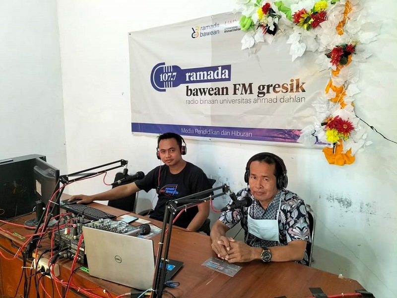 Lomba Penyiar Radio meramaikan Milad ke-8 SMK Muhammadiyah 4 Daun (Muda) Pulau Bawean yang jatuh pada Ahad 27 Februari 2022.