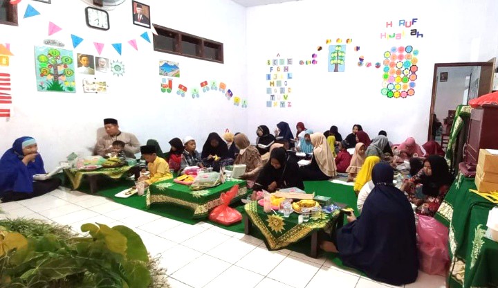 Aneka Lomba Hafalan Semarakkan Gebyar Ramadhan TK Aisyiyah 3 Asembagus, liputan kontributor PWMU.CO Kabupaten Situbondo Asiyah Jamil.