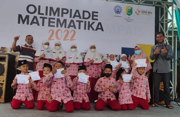 10 siswa Sedamba Magetan borong juara dalam Olimpiade MIPA, liputan oleh Samsul Hidayat, kontributor PWMU.CO asal Magetan.