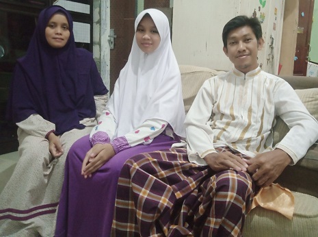 Kisah Aulia Rahma, hafidha yang membuat ketua PDM ini menangis. Liputan Muhammad Syaifudin Zuhri, kontributor PWMU.CO Surabaya. 
