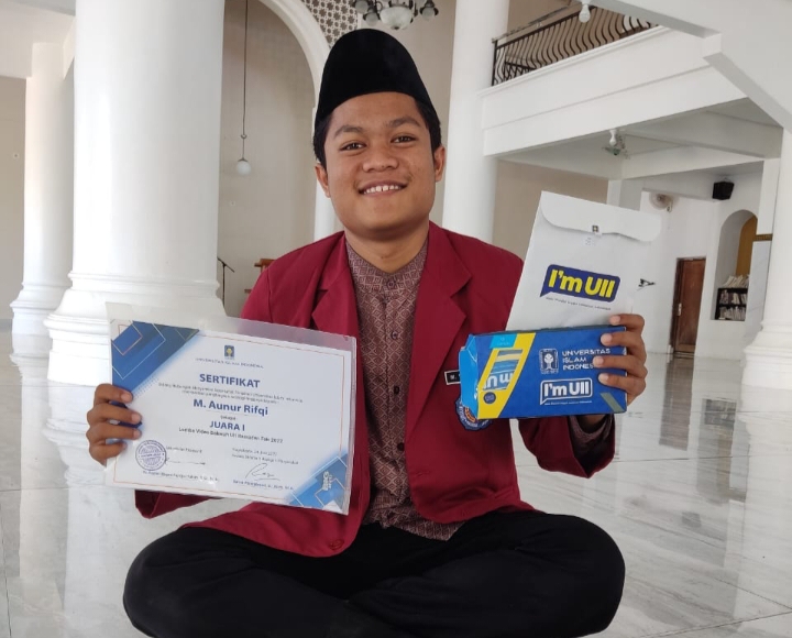 M. Aunur Rifqi, mahasiswa STIT Muhammadiyah Paciran sabet Juara I Video Dakwah Nasional (Maftuhah/PWMU.CO)