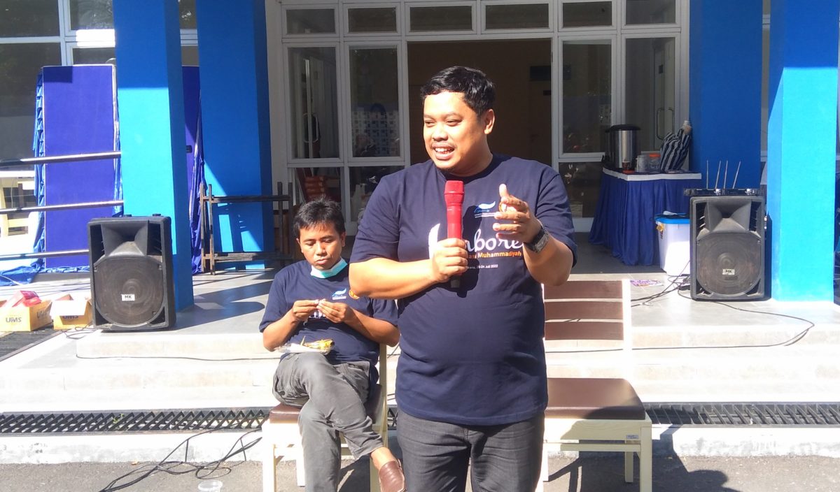 Kisah Ibu-ibu Aisyiyah Ranting Menangis di Edutorium UMS, liputan kontributor PWMU.CO Kabupaten Situbondo Sugiran.