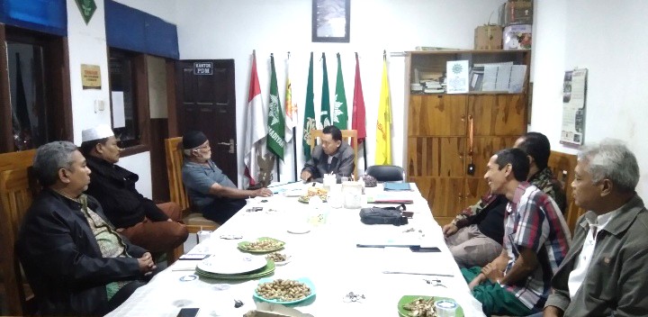 PDM Situbondo Siapkan Dua Bus Penggembira Muktamar Ke-48 Muhammadiyah, liputan kontributor PWMU.CO Situbondo Sugiran.