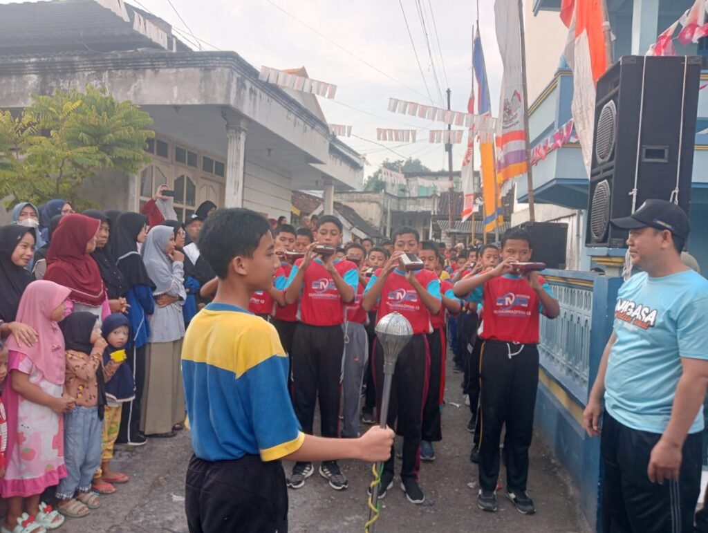 Semarak HUT ke-80 RI, Sponsor Melimpah Jalan Sehat MIM 13 Sendangagung Meriah