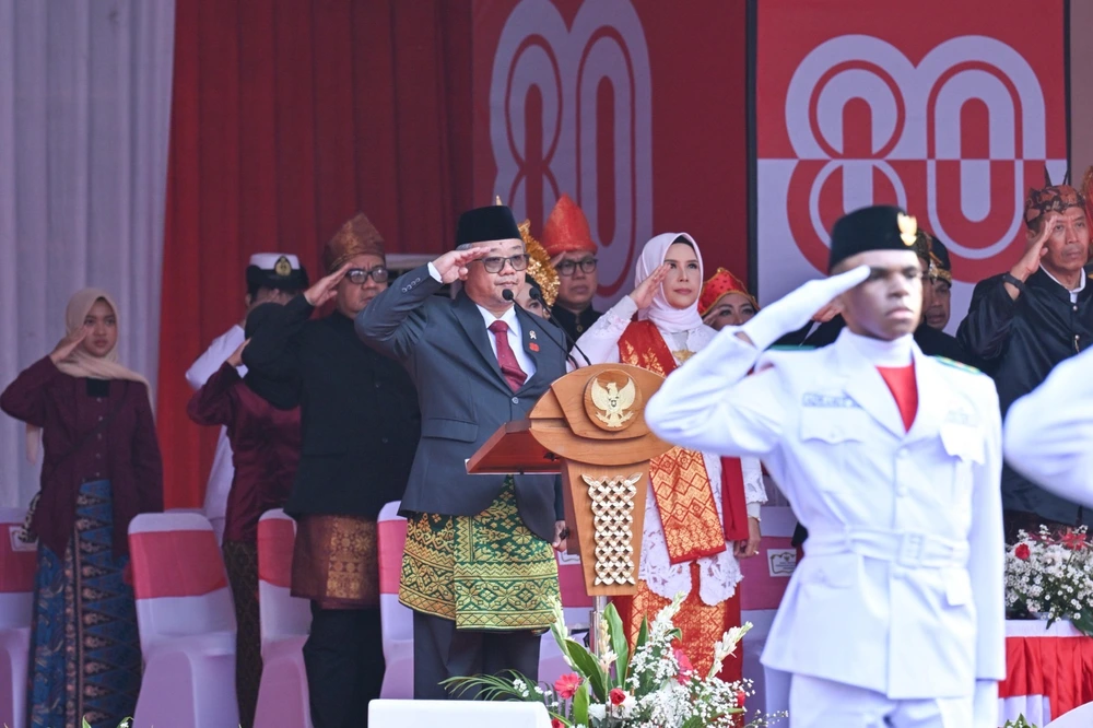 Cerita Bahagia Murid Papua Kibarkan Merah Putih