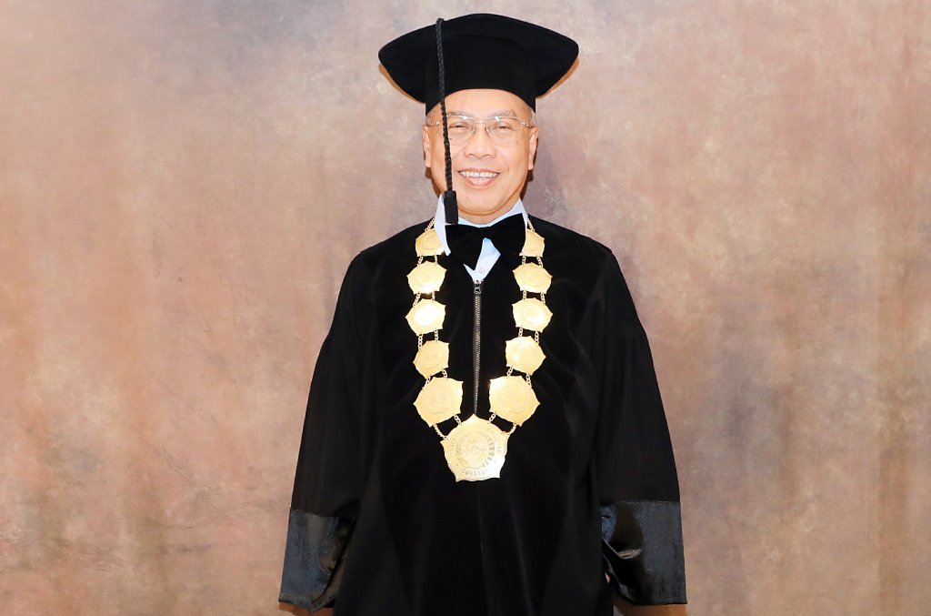 Dikukuhkan Jadi Guru Besar UM Surabaya, Ini Profil Lengkap Prof. Sukadiono