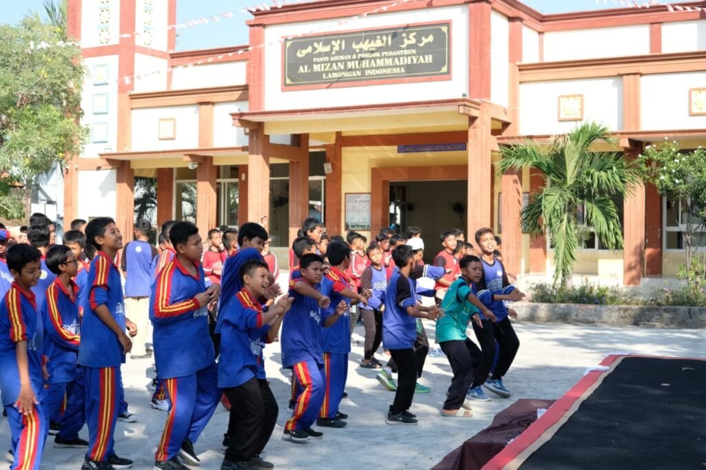 MTs Muhammadiyah 15 Al Mizan Gelar Senam Pagi Bersama, Meriahkan PHBN