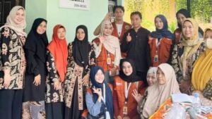 Mahasiswa KKN UAD Yogyakarta Membantu Pelayanan Posyandu Melati