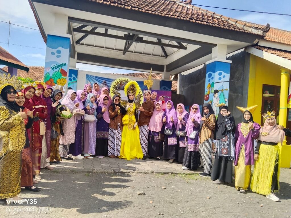 Meriah dan Mendidik, TK ABA Pendil dan KB Melati Aisyiyah Gelar Karnaval HUT ke-80 RI 