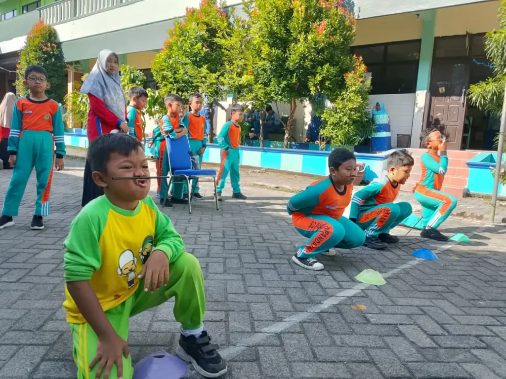 Menilik Keseruan Lomba Tujuhbelasan di SD Muga Pandaan