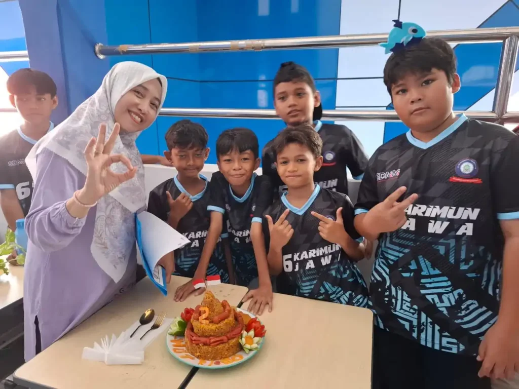 SDMM Adakan Lomba Kreasi Mini Tumpeng di Jenjang Kelas Enam