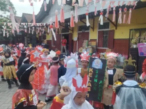 Menengok Meriahnya Pawai Kemerdekaan AUM Pendidikan Muhammadiyah Gedeg Mojokerto