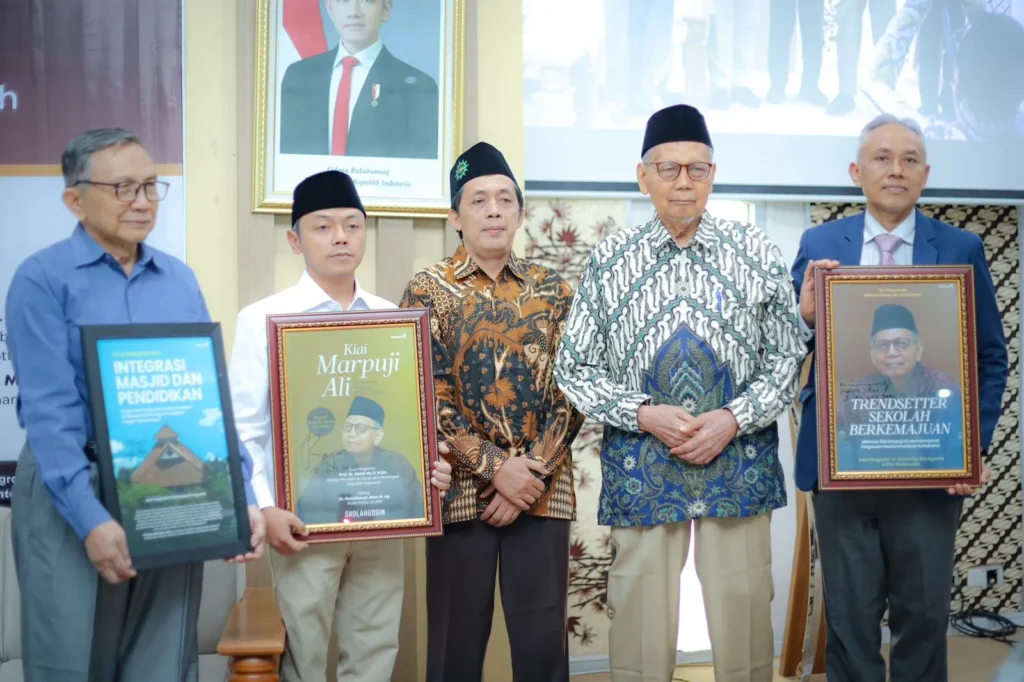 Perguruan Muhammadiyah Kottabarat Luncurkan Tiga Buku Kiai Marpuji Ali