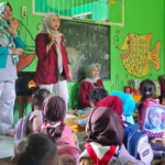 KKN Kelompok 14 UMSurabaya Selenggarakan Penyuluhan dan Pendirian Bank Sampah