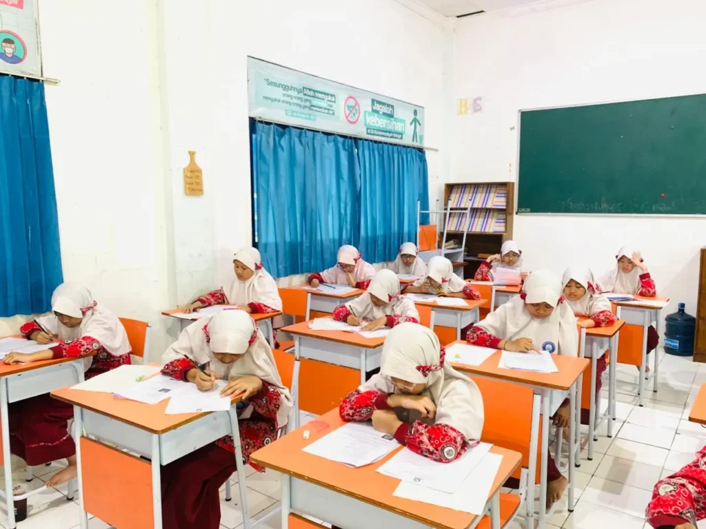 Ratusan Murid SD Muhammadiyah Manyar Rampungkan Pre Test, Ini Tujuannya