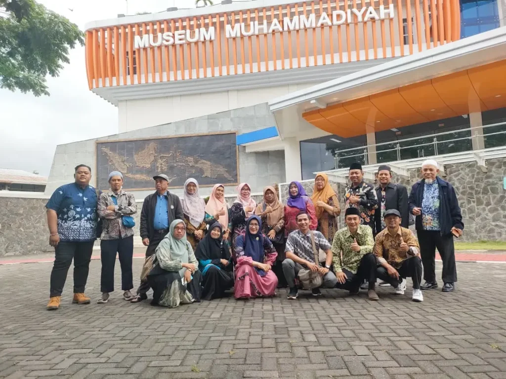 PDA dan PDM Kabupaten Pasuruan Hadiri Private Screening Film Dokumenter Nyai Walidah