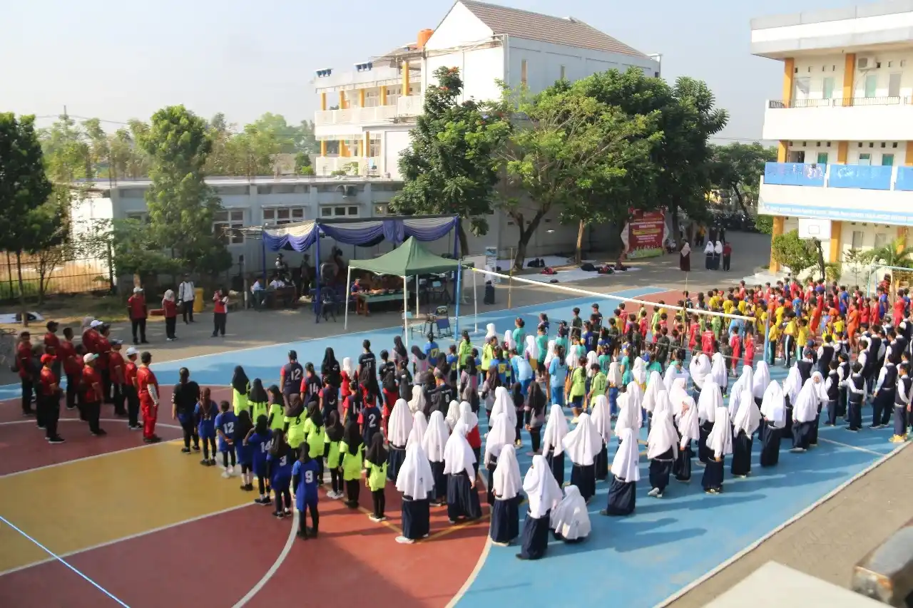Merajut Persahabatan di Tengah Semangat Juang: Turnamen Voli SD se-Kecamatan Porong