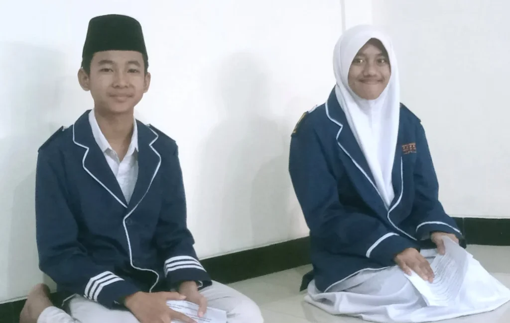 Siswa Kelas M-ICO SMP Muhammadiyah 7 Surabaya Tunjukkan Taring di Kajian Akbar