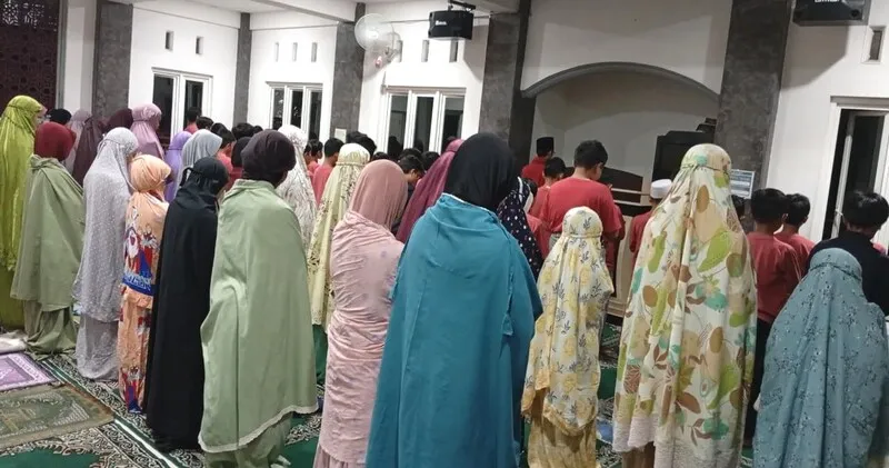 SD Mupat Tumbuhkan Kebiasaan Shalat Malam lewat Kegiatan Mukhayyam