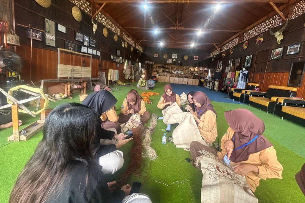 Ulap Doyo Go International Berkat KKN UMM di Kalimantan