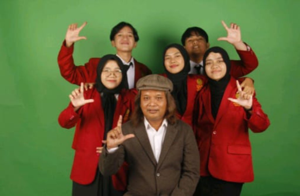 Riset UMY: TikTok Diam-Diam Memicu Kesepian dan Krisis Identitas Gen Z