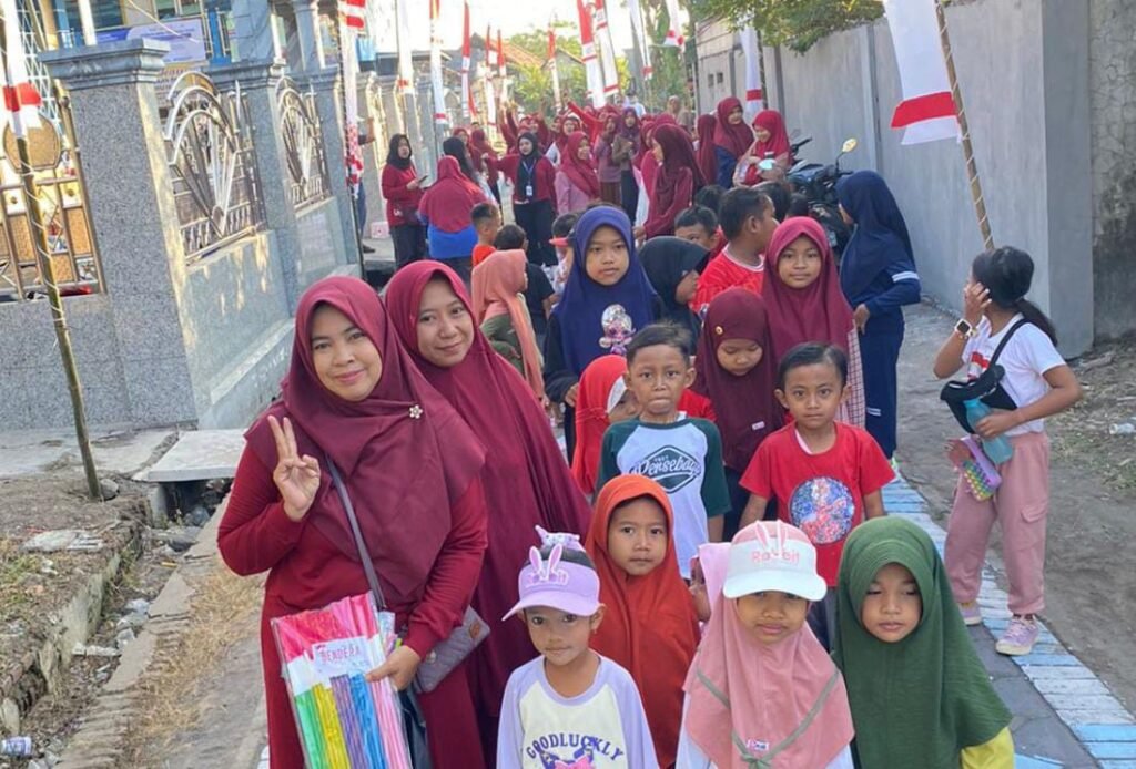 Semarak Agustusan, Aisyiyah Kedungpeluk Meriahkan Lomba dan Jalan Sehat
